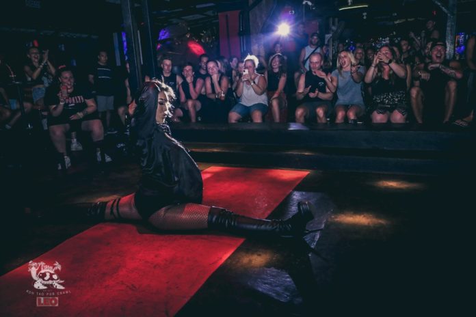 Queens Cabaret, koh tao, ladyboy show