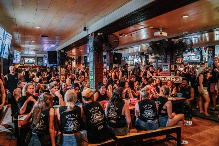 pub crawl koh tao thailand