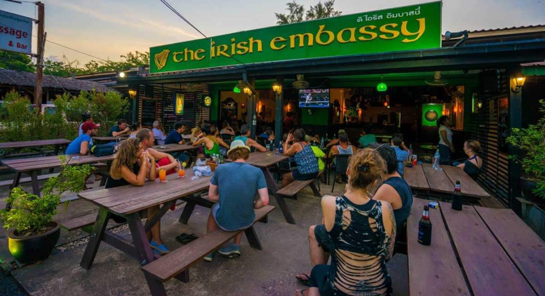 Koh Lanta Nightlife & Best Parties and Beach Bars in 2023