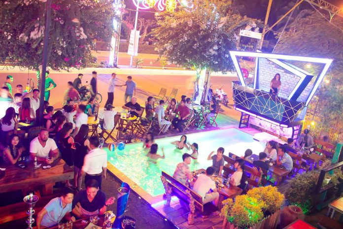 The Ultimate Travel Guide to Da Nang Nightlife in 2020 | TravelTrained