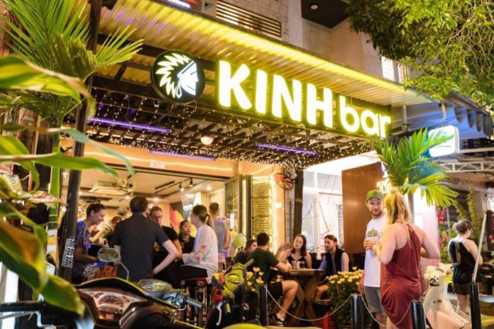 Tribee Kinh Hostel & Bar