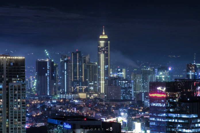 manila at night