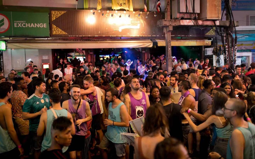 What Is a Bar Crawl and 6 Best Pub Crawls TravelTrained