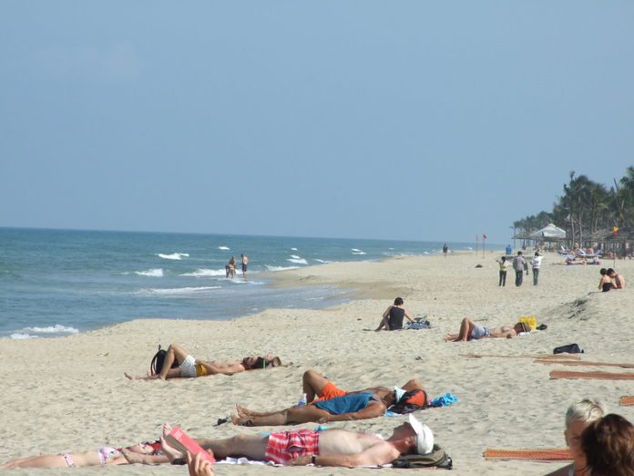 Hoi An beach vietnam