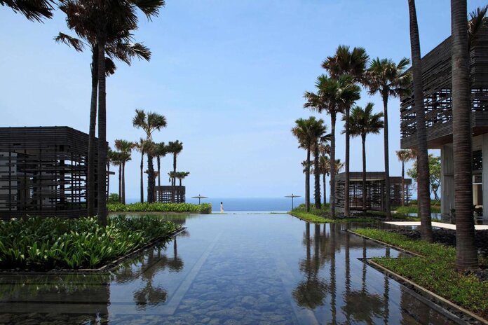 Alila Villas Uluwatu - water resort in bali