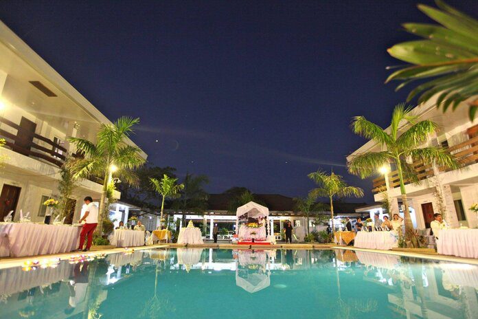 La Playa Ursula Beachfront Resort la union