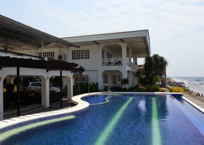 White House Beach Resort La Union