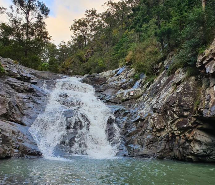 Cedar Creek Falls and Rock pool